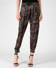 Load image into Gallery viewer, ATM Silk Cargo Sweatpant