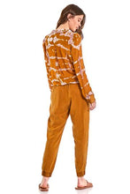 Load image into Gallery viewer, YOUNG FABULOUS &amp; BROKE Susan Top
