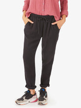 Load image into Gallery viewer, XIRENA Jordyn Pant
