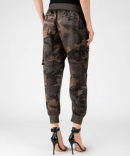 Load image into Gallery viewer, ATM Silk Cargo Sweatpant

